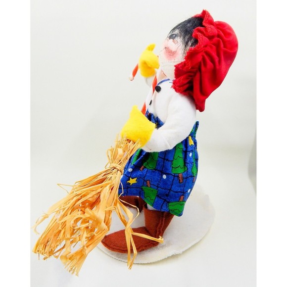 Annalee Dolls Sweeping Snowflakes Holiday Girl With Tags 1998 - Picture 2 of 10